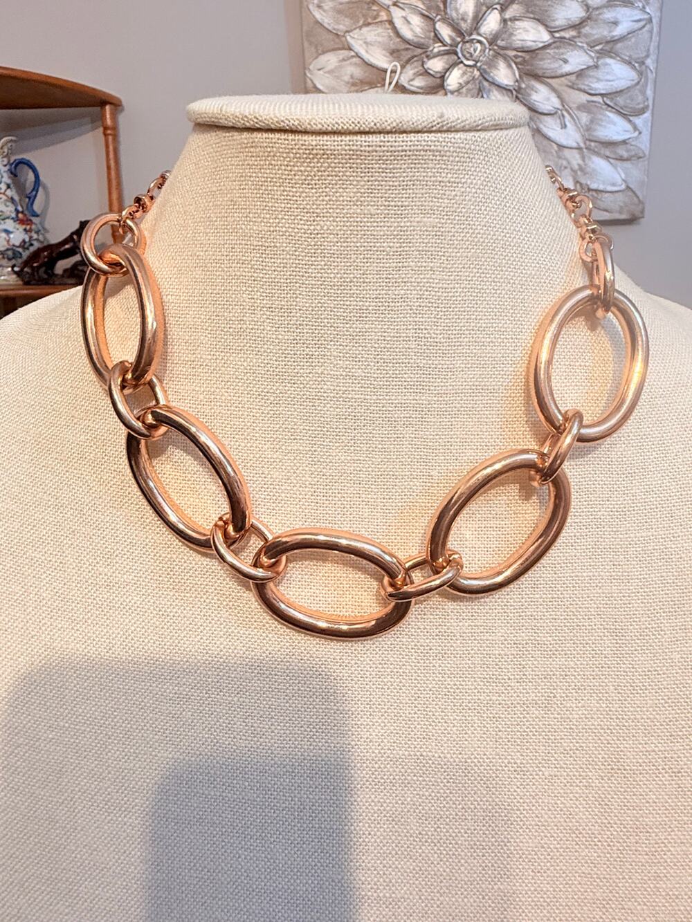NWT,WHBM Gold Tone Chunky Oval Link Necklace 18”